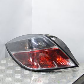 Ліхтар задній лівий Opel Astra H GTC 2004-2007 3-дверний хетчбек Фара стоп задня ліва Опель Астра Н 24451832