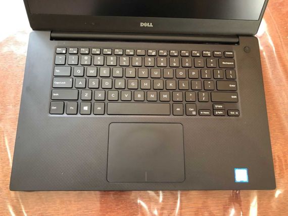 Мобільна робоча станція Dell Precision 5510 / 15.6" (1920x1080) IPS / Intel Xeon E3-1505M v5 (4 (8) ядра по 2.8 - 3.7 GHz) / 16 GB DDR4 / 256 GB SSD / nVidia Quadro M1000M, 2 GB GDDR5, 128-bit / WebCam б/в | Зображення 3