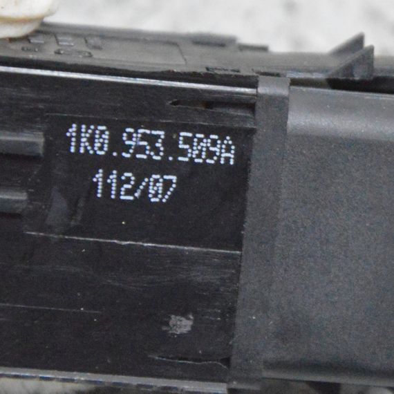 Кнопка аварійного сигналу Volkswagen Golf V Jetta III 2003-2010 Кнопка аварійки Фольксваген Гольф 5 1K0953509A | Зображення 2