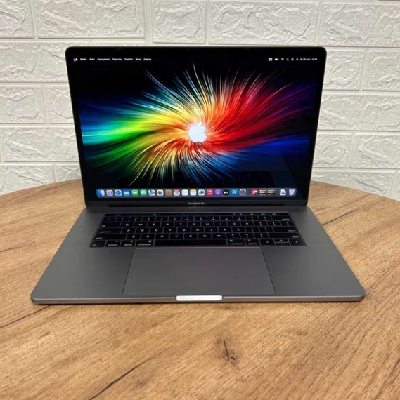 Ноутбук MacBook Pro 15 A1990 2018 i9 2,3GHz 16Gb SSD 512Gb Radeon 252 цикли  Б/В