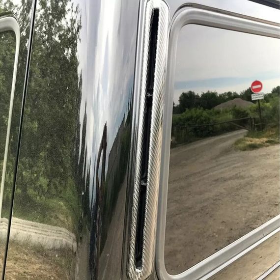 Накладки на задні стійки (Карбон) для Mercedes G сlass W463 1990-2018 рр | Зображення 1