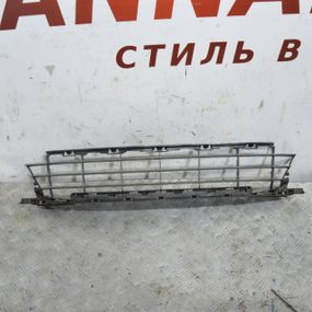 Решітка переднього бампера центральна Peugeot 207 2006-2012 Решітка бампера центральна Пежо 207 9654357280