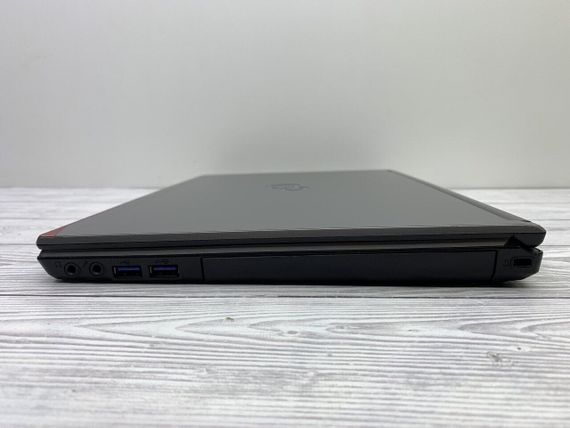Ноутбук Fujitsu LifeBook E746 / 14" (1920x1080) IPS / Intel Core i7-6600U (2 (4) ядра по 2.6 - 3.4 GHz) / 8 GB DDR4 / 120 GB SSD / Intel HD Graphics 520 / WebCam б/у | Зображення 6