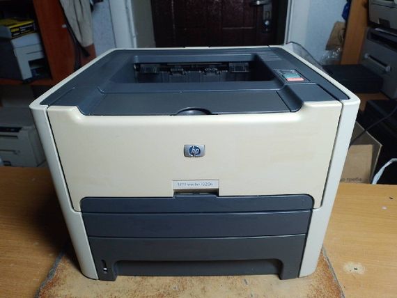 Принтер HP LaserJet 1320n / Лазерная монохромная печать / 1200 x 1200 dpi / A4 / 21 стр/мин / USB 2.0, Ethernet / Дуплекс б/у | Зображення 1