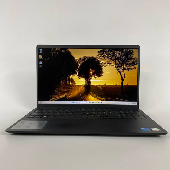 Ультрабук Dell Inspiron 3520 / 15.6" (1920x1080) IPS / Intel Core i5-1235U (10 (12) ядер по 3.3 - 4.4 GHz) / 16 GB DDR4 / 256 GB SSD / Intel Iris Xe Graphics / WebCam б/у + Подарок Беспроводная мышь / USB | Зображення 1