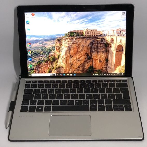 Нетбук-трансформер HP Elite x2 1012 G2 / 12.3" (2736x1824) IPS Touch / Intel Core i5-7300U (2 (4) ядер по 2.6 - 3.5 GHz) / 8 GB DDR3 / 256 GB SSD / Intel HD Graphics 620 / WebCam / Win 10 Pro б/в + Подарунок Флеш-накопичувач Kingston 64 ГБ | Зображення 1