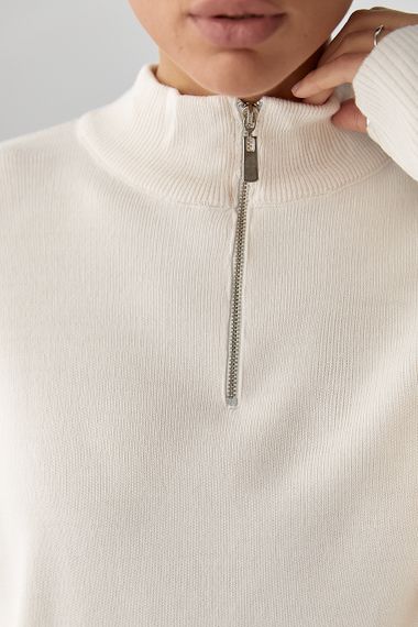 Светр оверсайз з блискавкою на горловині - молочний цвет, ONE SIZE (є розміри) | Зображення 3
