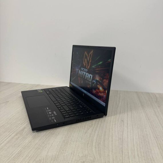 Игровой ноутбук Acer Nitro V15 ANV15-41 / 15.6" (1920x1080) IPS / AMD Ryzen 5 7535HS (6 (12) ядер по 3.3 - 4.55 GHz) / 16 GB DDR5 / 512 GB SSD / nVidia GeForce RTX 4060, 8 GB GDDR6, 128-bit / WebCam б/у | Зображення 7