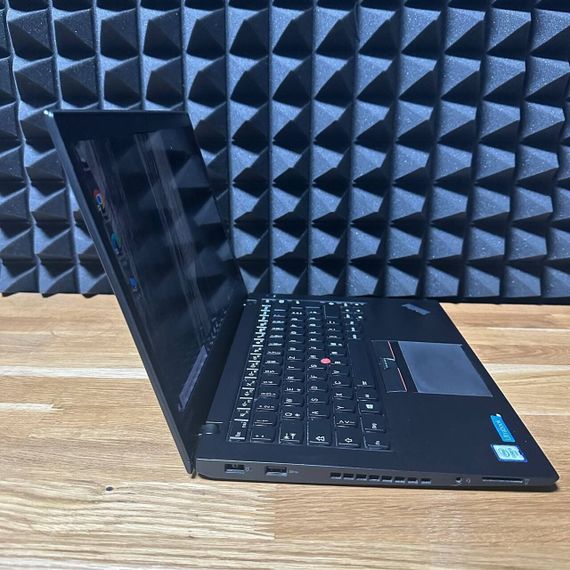 Ноутбук Б-класс Lenovo ThinkPad T460s / 14" (1920x1080) IPS Touch / Intel Core i5-6300U (2 (4) ядра по 2.4 - 3.0 GHz) / 8 GB DDR4 / 256 GB SSD / Intel HD Graphics 520 / WebCam б/у | Зображення 2