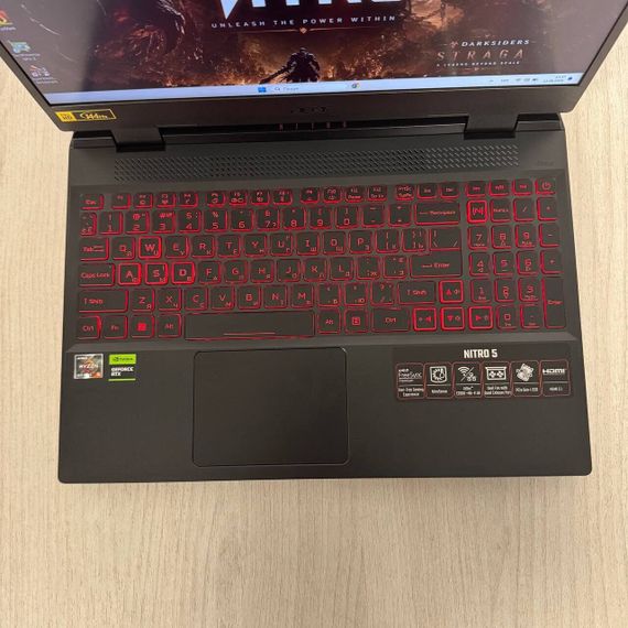 Ігровій ноутбук Acer Nitro 5 AN515-46 / 15.6" (1920x1080) IPS / AMD Ryzen 5 6600H (6 (12) ядер по 3.3 - 4.5 GHz) / 16 GB DDR5 / 512 GB SSD / nVidia GeForce RTX 3050, 4 GB GDDR6, 128-bit / WebCam б/в | Зображення 2