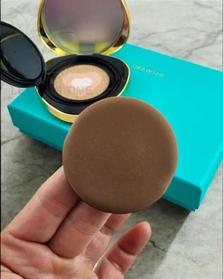 Кушон для лица, увлажняющая тональная основа / Крем-кушон для ухода за кожей Drawshe Blue Diamond | Зображення 4