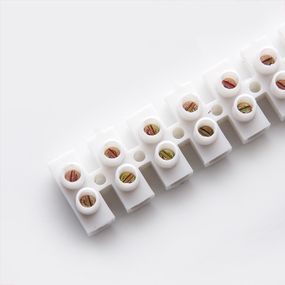 Клеммная колодка 10 А 10 мм2 (пачка, кратно 10шт) APRO