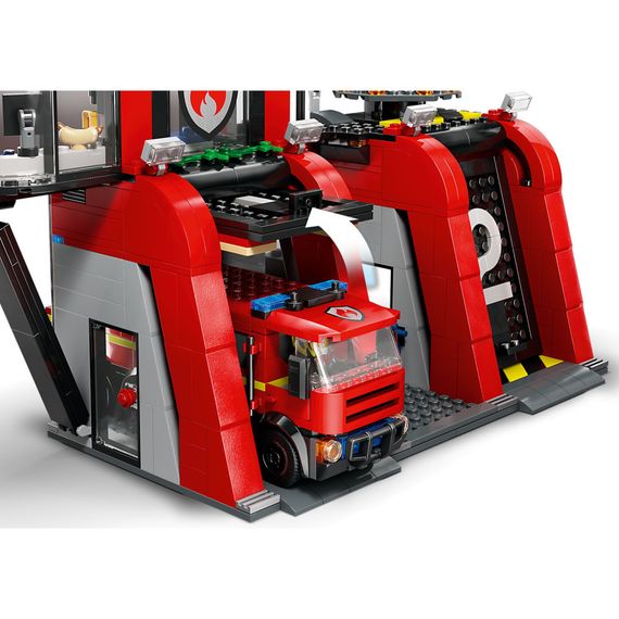 Конструктор LEGO City Пожежне депо з пожежною машиною 843 деталей (60414) | Зображення 4