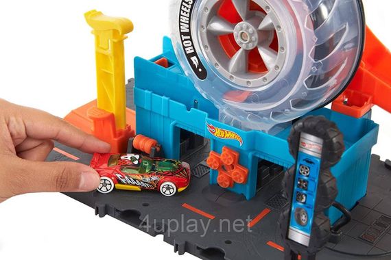 Трек Хот Вилс Сити Трюки на шиномонтаже Гараж Hot Wheels Мастерская Крутой поворот Super Twist Tire Shop | Зображення 2