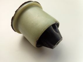 Сайлентблок задньої балки Logan/Duster/Sandero, RENAULT (6001549988)