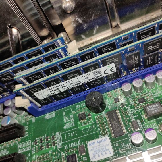 Сервер Supermicro 2U 8LFF / 2x Intel Xeon E5-2640 v2 (8 (16) ядер по 2.0 - 2.5 GHz) / 128 GB DDR3 / 2x 900 GB SAS / Matrox G200eW Graphics / 2x 800W б/у | Зображення 7