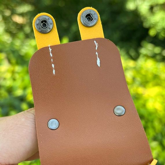 Кожаный футляр Briefcase для наушников AirPods 1/2 Brown / Yellow | Зображення 4