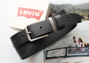 Мужской кожаный классический ремень Levis black