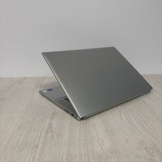 Ноутбук Б-класс Dell Inspiron 16 5620 / 16" (1920x1200) IPS / Intel Core i7-1255U (10 (12) ядер по 1.7 - 4.7 GHz) / 16 GB DDR4 / 1000 GB SSD / Intel Iris Xe Graphics / WebCam б/у | Зображення 7