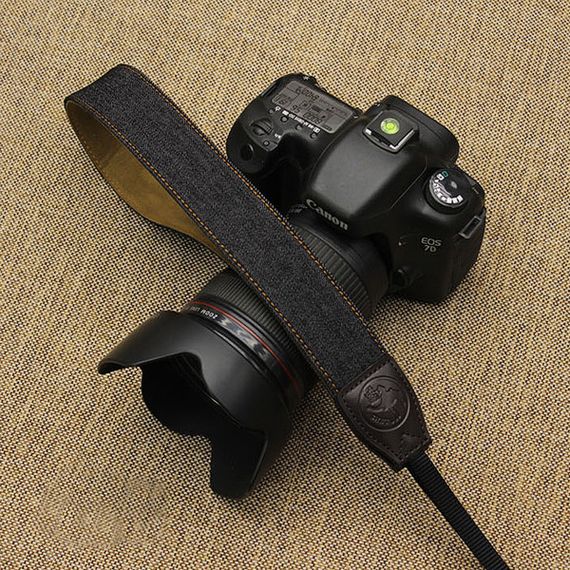 Ремень для фотоаппарата универсальный нашейный тканевой CAMERA STRAP на шею для фотокамеры черный