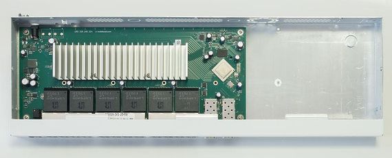 MikroTik CRS326-24G-2S+RM L2 Комутатор 24 порти керований | Зображення 2