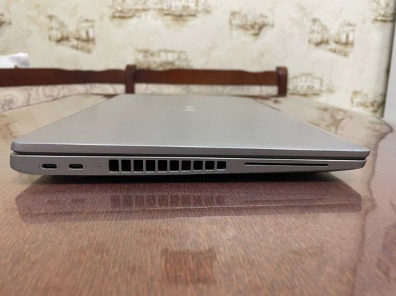 Ультрабук Dell Latitude 5540 / 15.6" (1920x1080) IPS / Intel Core i5-1350P (12 (16) ядер по 3.5 - 4.7 GHz) / 16 GB DDR4 / 256 GB SSD / Intel Iris Xe Graphics / WebCam б/у | Зображення 4