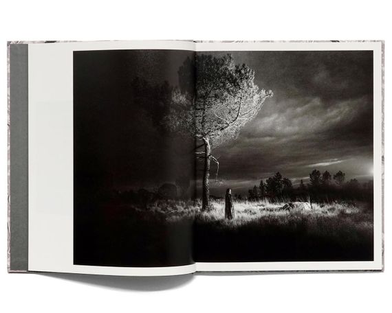Книга альбом відомих фотографів про Португалію Henri Prestes. We Were Born Before The Wind (Signed) афтограф | Зображення 1