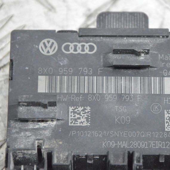 Блок керування дверей передньої правої Audi A1 8X 2010-2020 Модуль дверей передній правий Ауді 8X0959793F | Зображення 2