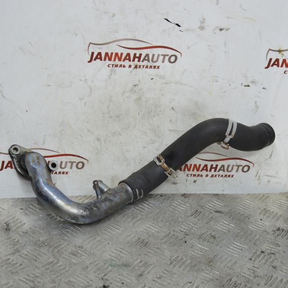 Патрубок системи охолодження 2.5 DCI Nissan Navara 2005-2014 Трубка води Ніссан Навара