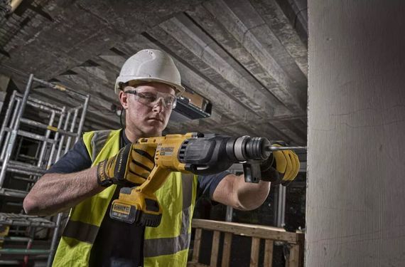 Перфоратор акумуляторний DeWALT SDS-Plus без АКБ та ЗП DCH133NT | Зображення 1