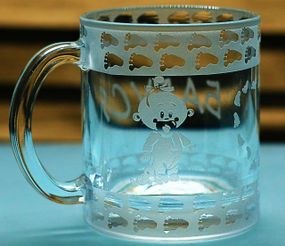 Подарочная стеклянная чашка для чая кофе  320 мл с пескоструйной гравировкой надписи Бабушка