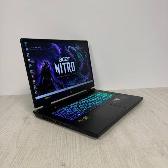 Игровой ноутбук Б-класс Acer Nitro 17 AN17-42 / 17.3" (1920x1200) IPS / AMD Ryzen 7 8845HS (8 (16) ядер по 3.8 - 5.1 GHz) / 16 GB DDR5 / 1000 GB SSD / nVidia GeForce RTX 4060, 8 GB GDDR6, 128-bit / WebCam б/у | Зображення 2