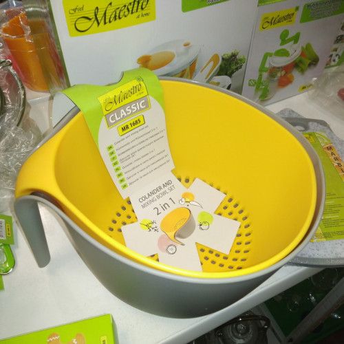 Дуршлаг с чашей для смешивания 2 в 1 Maestro MR-1685 желтый для промывки и процеживания | Зображення 1