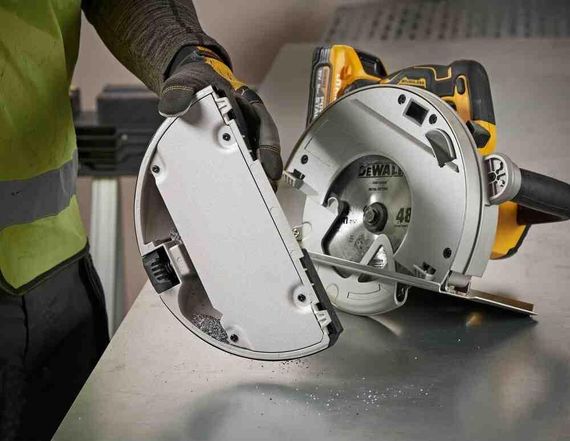 Пила дискова по металу акумуляторна DeWALT DCS383H2 | Зображення 8
