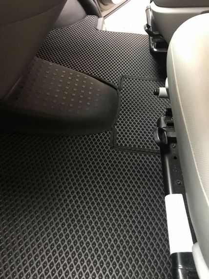 Коврики EVA (черные, передние, для 1-20241) для Volkswagen T5 Caravelle 2004-2010 гг | Зображення 4