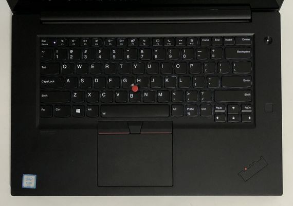 Мобильная рабочая станция Lenovo ThinkPad P1 G3 / 15.6" (3840x2160) OLED Touch / Intel Xeon W-10855M (6 (12) ядер по 2.8 - 5.1 GHz) / 32 GB DDR4 / 512 GB SSD / nVidia Quadro T2000 Max-Q, 4 GB GDDR5, 128-bit / WebCam / Win 11 Pro б/в + Подарунок | Зображення 7