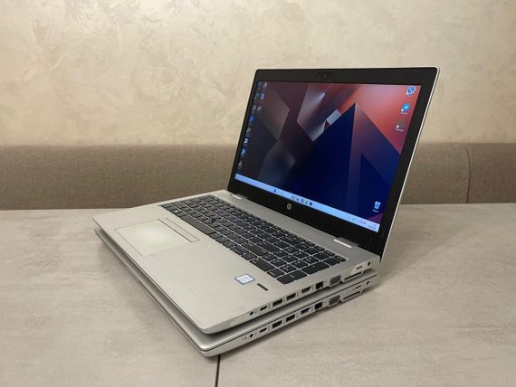 Ноутбук Б-клас HP ProBook 450 G5 / 15.6" (1920x1080) TN / Intel Core i5-8250U (4 (8) ядра по 1.6 - 3.4 GHz) / 8 GB DDR4 / 256 GB SSD M.2 / Intel UHD Graphics 620 / WebCam / DVD-ROM б/в + Подарунок Дротова миша / USB | Зображення 5