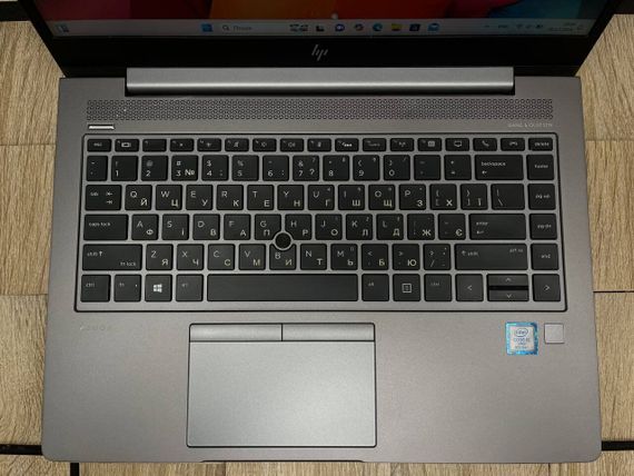 Ноутбук Б-клас HP ZBook 14U G5 / 14" (1920x1080) IPS / Intel Core i5-8350U (4 (8) ядра по 1.7 - 3.6 GHz) / 8 GB DDR4 / 256 GB SSD M.2 / Intel UHD Graphics 620 / WebCam / Fingerprint / HDMI б/в | Зображення 3