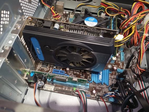 ПК Б-клас Asus Vento TA-8C1 Tower / Intel Core i5-2500 (4 ядра по 3.3 -3.7 GHz) / 8 GB DDR3 / 120 GB SSD + 320 GB HDD / nVidia GeForce GT 640, 1 GB DDR3, 128-bit / DVD-RW / 500W б/в | Зображення 6