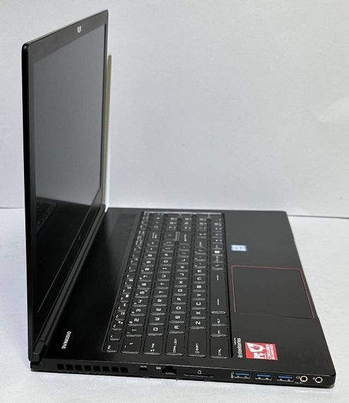 Ігровий ноутбук Б-класу MSI GS63 Stealth 8RE / 15.6" (1920x1080) IPS / Intel Core i7-8750H (6 (12) ядер по 2.2 - 4.1 GHz) / 16 GB DDR4 / 512 GB SSD / nVidia GeForce GTX 1060, 6 GB GDDR5, 192-bit / WebCam / Win 11 Pro б/в | Зображення 3