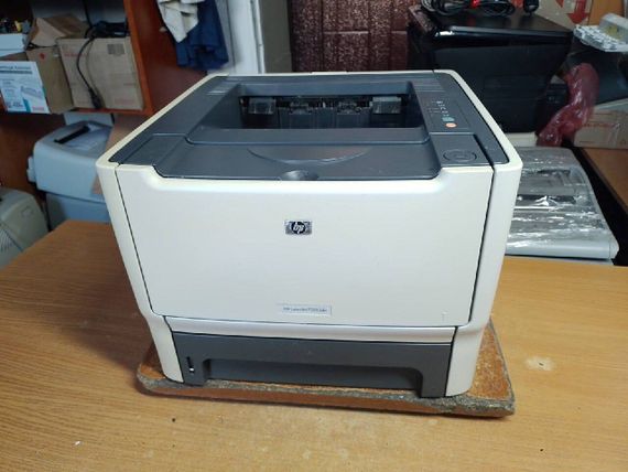 Принтер HP LaserJet P2015dn / Лазерная монохромная печать / 1200x1200 dpi / A4 / 26 стр. мин / USB 2.0, Ethernet / Дуплекс б/у | Зображення 1