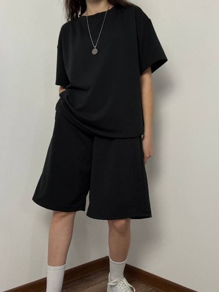 Женский летний костюм оверсайз футболка и длинные шорты SSH714, цвет черный, размер единый 42/46