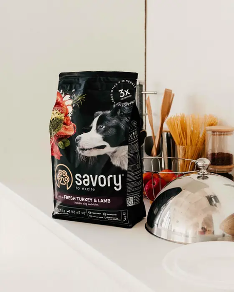 Сухий корм Savory для дорослих собак середньої породи, індичка та ягня 1кг | Зображення 4
