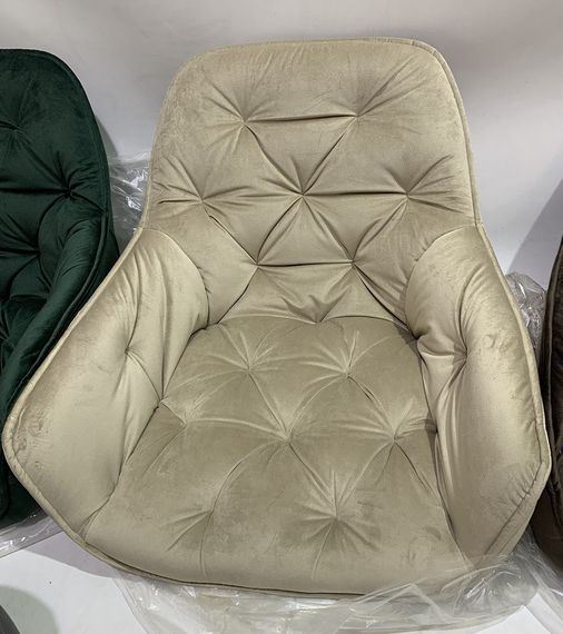 Крісло кухонне з підлокітниками Chic CH на хромованих металевих ніжках, м'яка оббивка Оксамит Бежевий OR-851 | Зображення 1