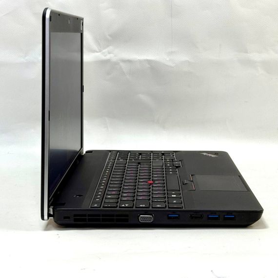 Ноутбук Lenovo ThinkPad Edge E545 / 15.6" (1366x768) TN / AMD A8-4500M (4 ядра по 1.9 - 2.8 GHz) / 8 GB DDR3 / 128 GB SSD / AMD Radeon HD 7640G Graphics / WebCam / Windows 10 Pro б/у | Зображення 4