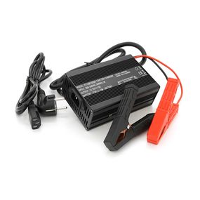 Зарядное устройство аккумуляторов Li-ion 16.8V, 4S, 15A, крокодилы, индикация, 135х90х50mm