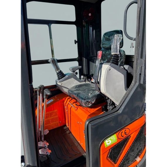 Миниэкскаватор дизельный GTM G-Tex 1800NС (18.64 кВт, 25 л.с., до 2.13 м, 1800 кг) | Зображення 4