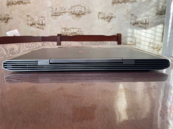 Игровой ноутбук Dell Inspiron 15 Gaming 7577 / 15.6" (1920x1080) IPS / Intel Core i5-7300HQ (4 ядра по 2.5 - 3.5 GHz) / 16 GB DDR4 / 256 GB SSD / nVidia GeForce GTX 1060, 6 GB GDDR5, 192-bit / WebCam б/у | Зображення 7