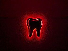 Панно декоративне картина на стіну Зуб LED 16 кольорів телефон 300х250 acr-p000127