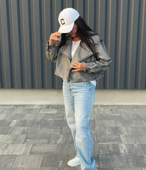 Женская куртка косуха с потертостями короткая эко кожа цвет серый, размер М  Nb02398 | Зображення 2